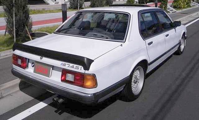 M88エンジン搭載BMW･M745(E23型)＆1986年2代目BMW325E(E30型)のCM動画