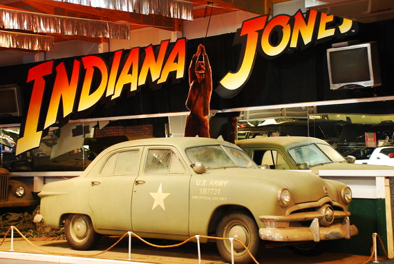 海外 映画インディージョーンズ 劇中車フォード デラックス4ドア インディジョーンズ フォードデラックスの動画