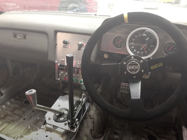 INTERIOR STEERING AND DASHBOARD