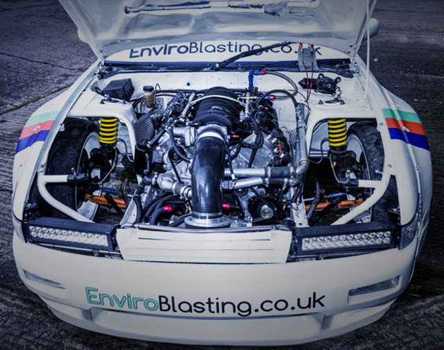 LS2 V8 ENGINE