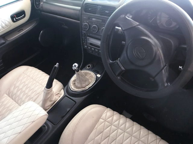 LEXUS IS200 CUSTOM INTERIOR 