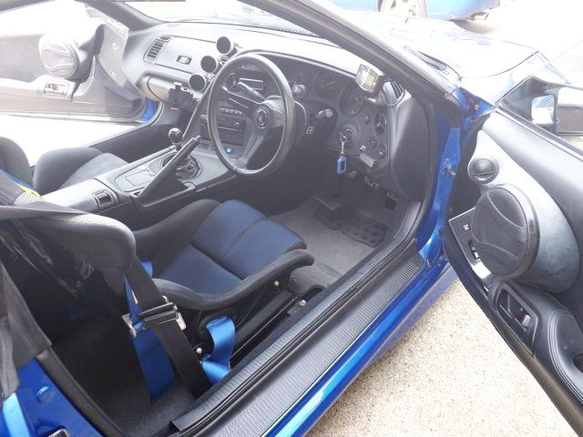 INTERIOR RIGHT HAND STEERING