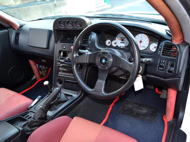 INTERIOR R33 GTR WAGON DASHBOARD