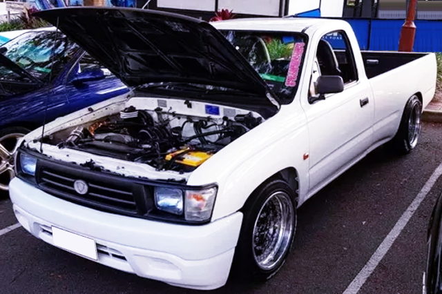 HOOD OPEN 6th Gen HILUX