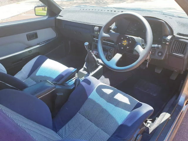 INTERIOR PICTURE FOR MA61 CELICA SUPRA