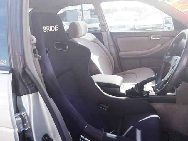 DRIVER POSITION TO BRIDE BUCKET SEAT