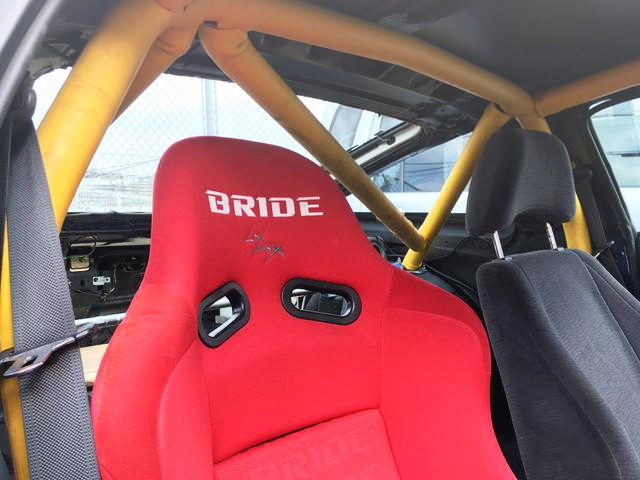 DRIVER BRIDE BUCKET SEAT