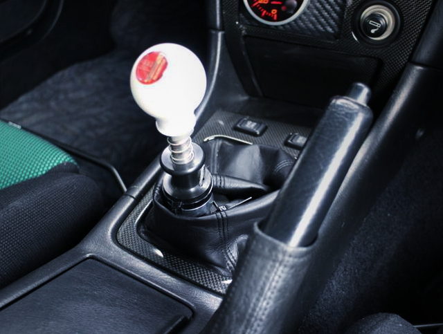 HKS 6-SPEED SEQUENTIAL SHIFT KNOB