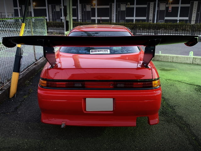REAR TAIL LIGHT AND GT-WING