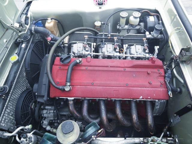 RB25DE 2500cc ENGINE WITH SOLEX CARBS