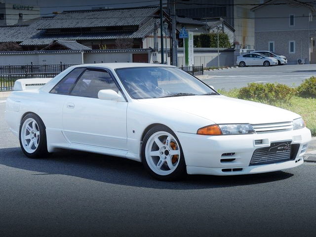 FRONT EXTERIOR R32 GT-R
