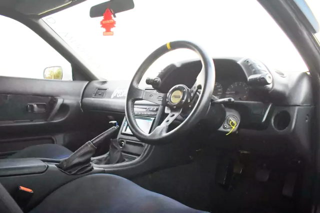 HCR32 SKYLINE INTERIOR