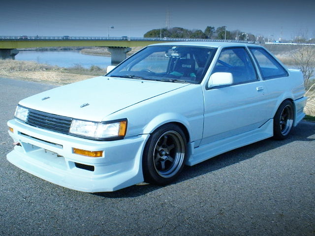 FRONT EXTERIOR AE86 LEVIN MINT COLOR
