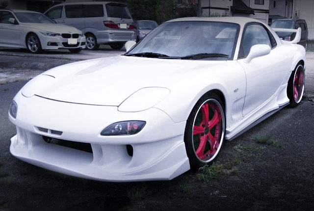 FRONT EXTERIOR FD3S RX-7 WIDEBODY PEARL WHITE