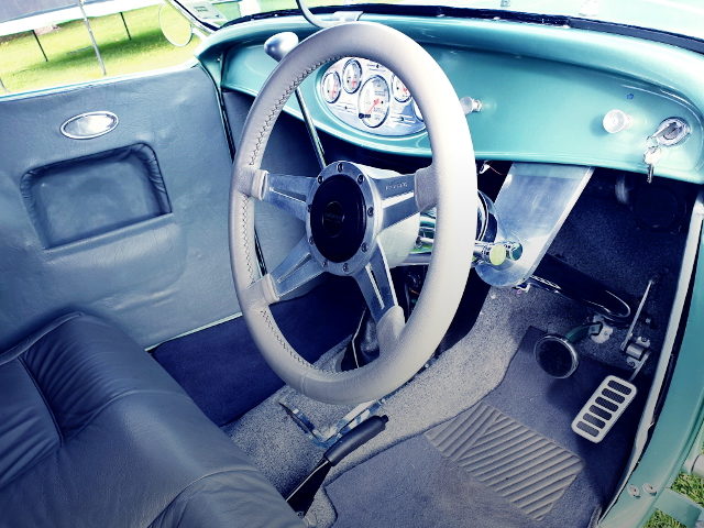 1932 FORD ROADSTER INTERIOR