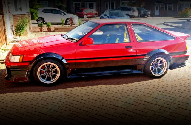 LEFT SIDE EXTERIOR AE86 COROLLA LEVIN