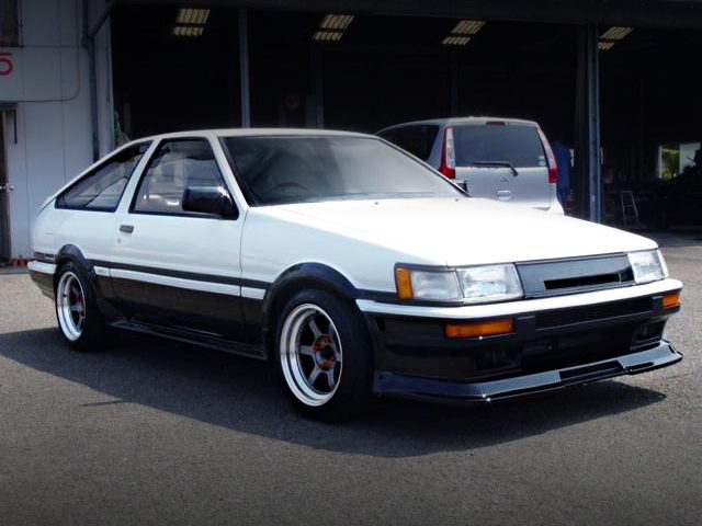 FRONT EXTERIOR AE86 COROLLA LEVIN GT-APEX PAND COLOR