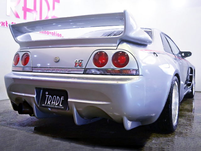 REAR EXTERIOR OF R33 GT-R WITH VeilSide COMBAT EVOLUTION WIDEBODY