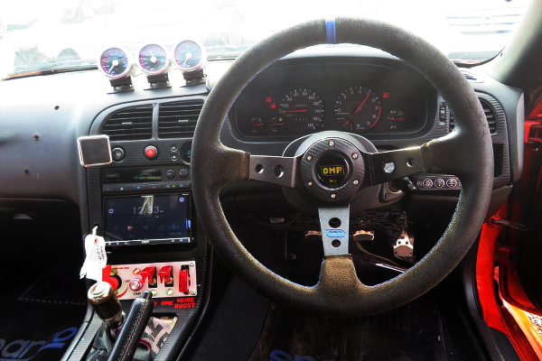 INTERIOR STEERING AND GAUGES