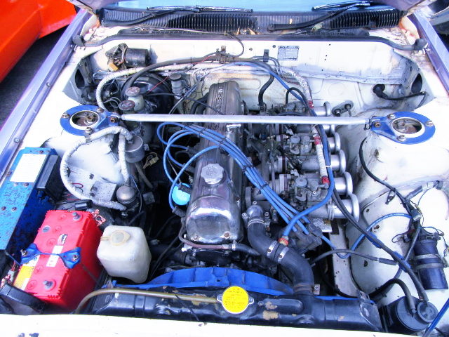 L28 ENGINE With SOLEX CARBS