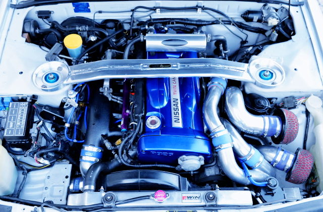 RB26 TWINTURBO ENGINE TO BLUE ENGINE COVER
