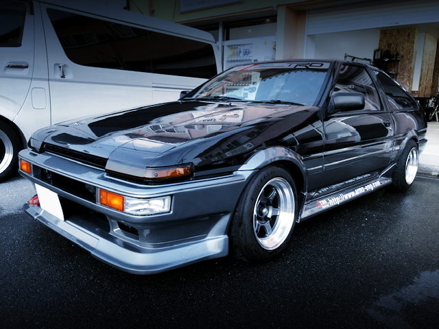 FRONT EXTERIOR TO AE86 TRUENO OF BLACK AND SILVER TWO-TONE