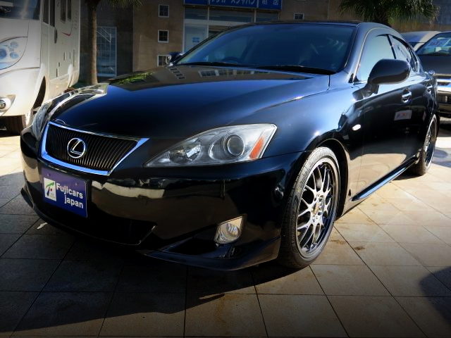 FRONT EXTERIOR OF GSE21 LEXUS IS350