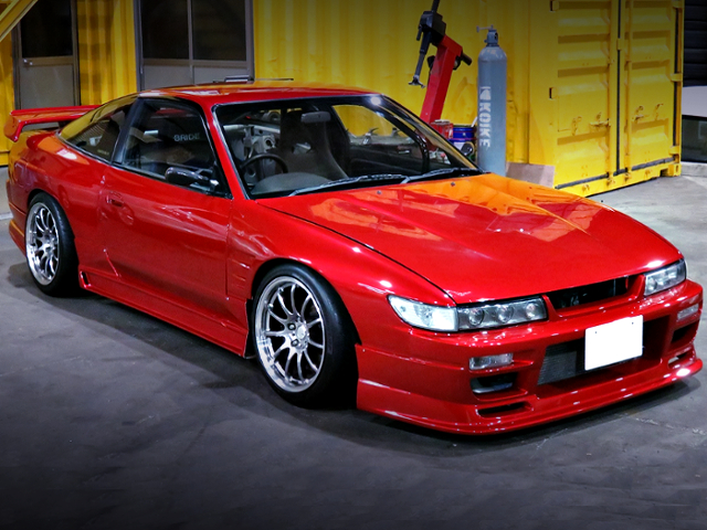 FRONT EXTERIOR OF 180SX TYPE-X