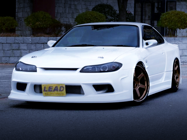 FRONT EXTERIOR OF S15 SILVIA SPEC-R TO WHITE