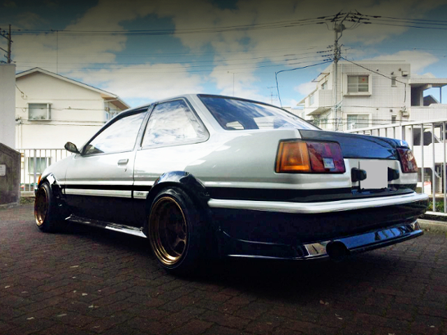 REAR EXTERIOR OF AE86 LEVIN GT-APEX