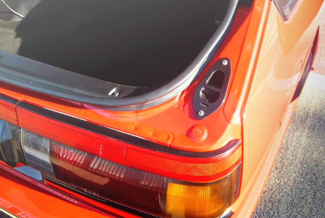 RIGHT TAIL LIGHT OF AE86 HATCH