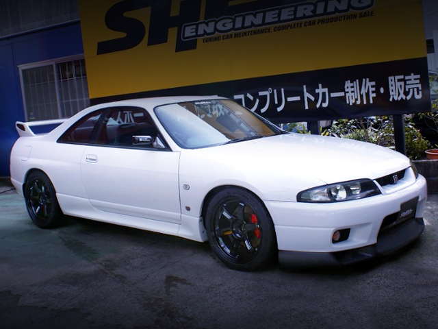 FRONT EXTERIOR OF R33 GT-R