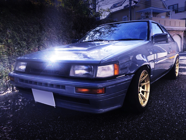 FRONT EXTERIOR OF AE86 COROLLA LEVIN TO SOLID GREY