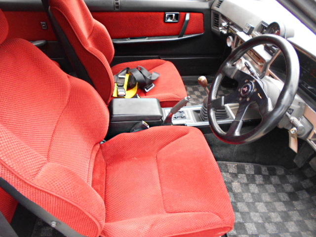 DRIVER'S AND PASSENGER SEATS.