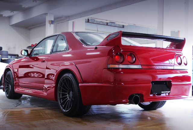 REAR EXTERIOR OF R33 GT-R V-SPEC TO 400R STYLE.
