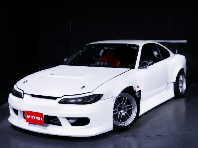 FRONT EXTERIOR OF S15 SILVIA SPEC-R WIDEBODY TO WHITE.