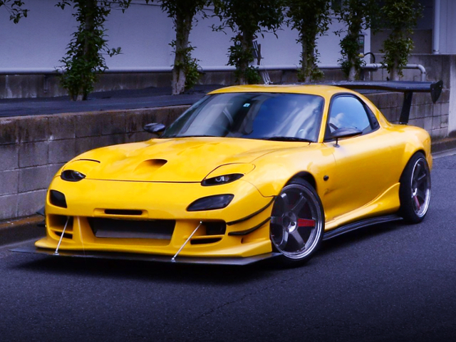 FRONT EXTERIOR OF FD3S RX-7 TYPE-R BATHURST-R YELLOW.
