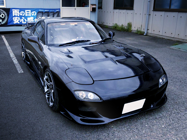 FRONT EXTERIOR OF FD3S Efini RX7 TYPE-R.