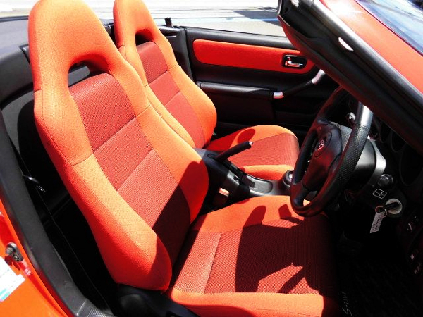 INTERIOR TWO SEATER OF MR-S.