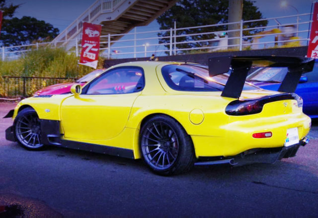 REAR EXTERIOR OF FD3S RX-7 WIDEBODY.