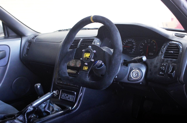 INTERIOR OF R33 SKYLINE GT-R V-SPEC.
