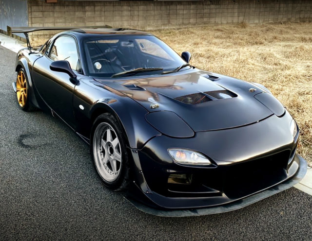 FRONT EXTERIOR OF FD3S Efini RX7 WIDEBODY.