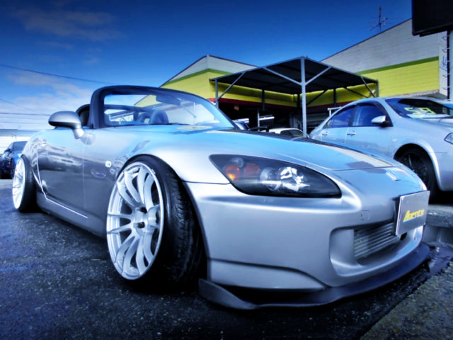 FRONT EXTERIOR OF AP1 S2000.