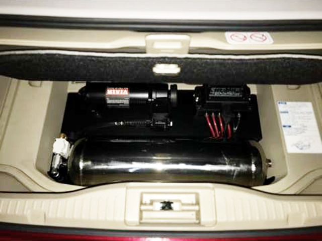 AIR SUS SYSTEM INTO TRUNK ROOM