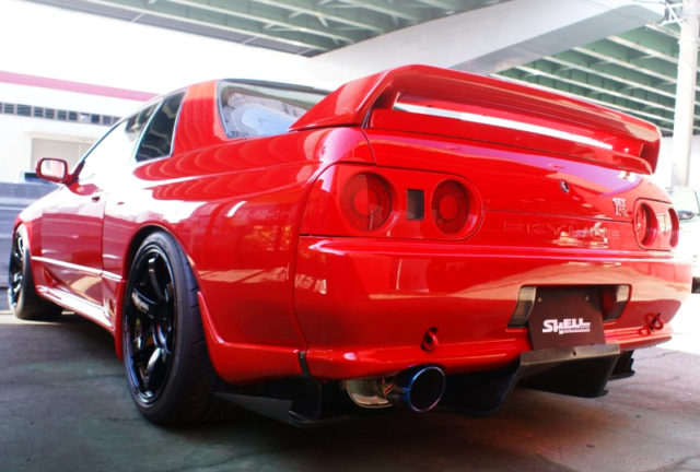 REAR EXTERIOR OF R32 GT-R TO RED PAINT.