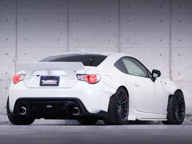 REAR EXTERIOR OF TOYOTA 86GT LIMITED TO WHITE.