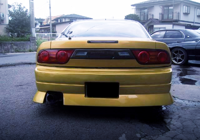 REAR TAIL LIGHT OF 180SX TYPE-X GOLD PAINT.