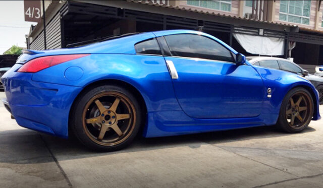 SIDE EXTERIOR OF A31 CEFIRO TO Z33 CONVERSION.