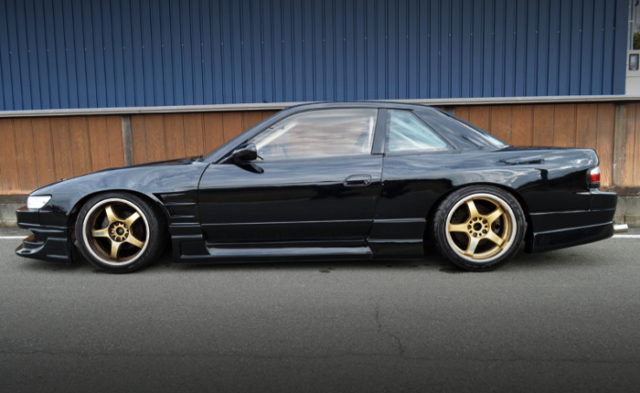 LEFT-SIDE EXTERIOR OF PS13 SILVIA WIDEBODY TO BLACK.