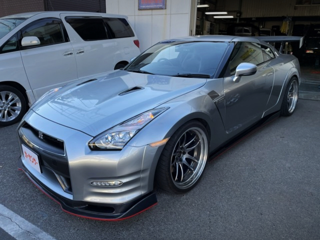 FRONT EXTERIOR OF R35 GT-R WIDEBODY.